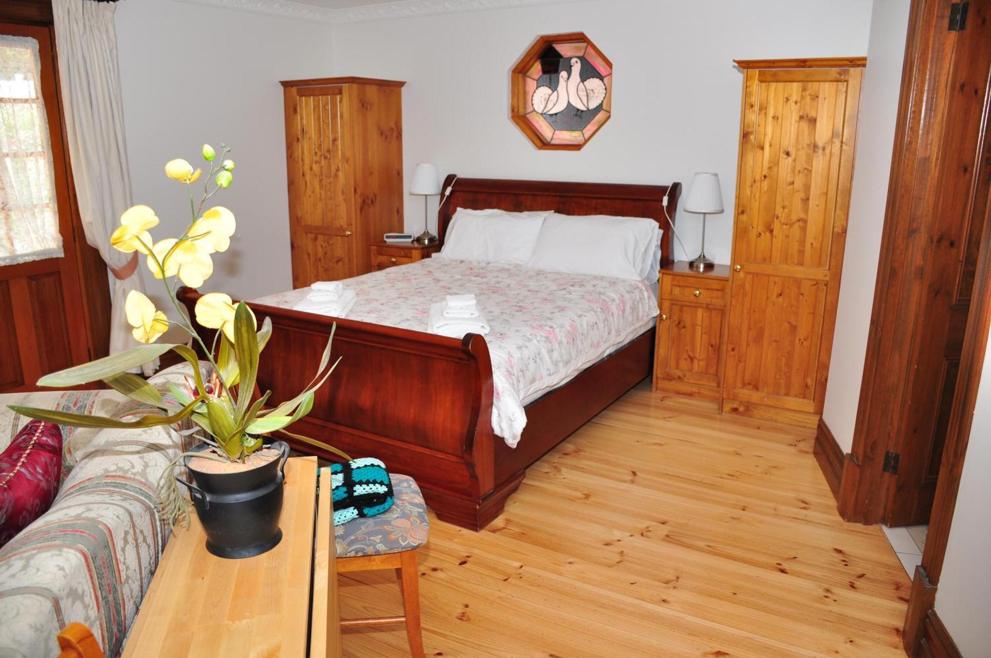 The Dove Cote Bed & Breakfast Тананда Екстериор снимка