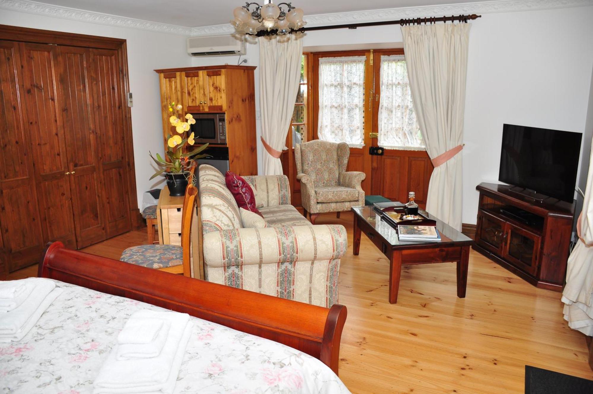The Dove Cote Bed & Breakfast Тананда Екстериор снимка