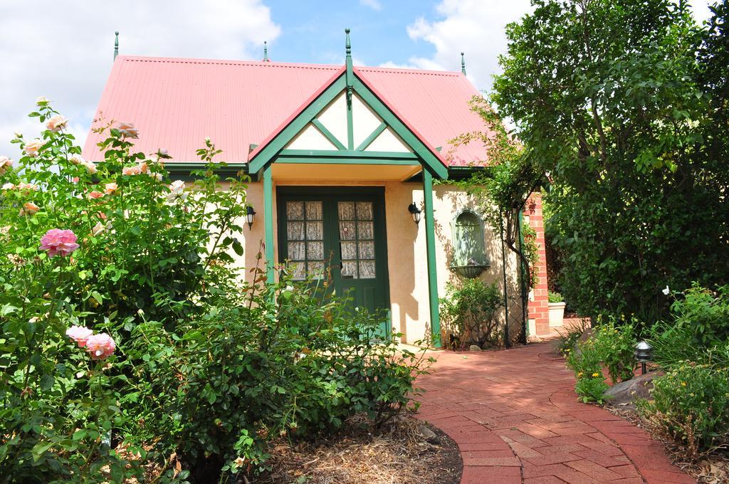 The Dove Cote Bed & Breakfast Тананда Екстериор снимка